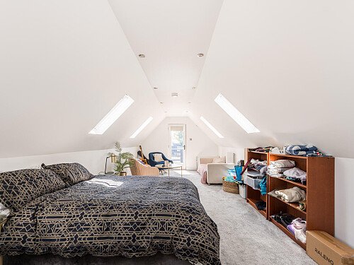 Black Barn CM3:annex bedroom