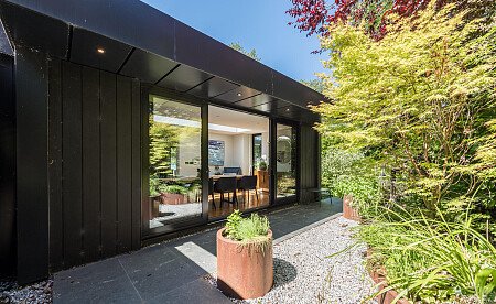 Black Barn CM3:garden2