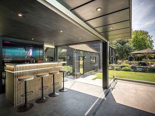 Location Creation:Black Barn CM3:outdoor bar