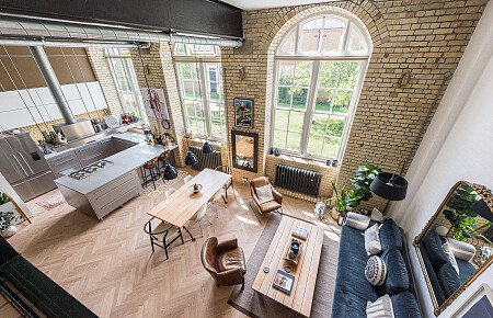 Location Creation:Old School House SE1:open living