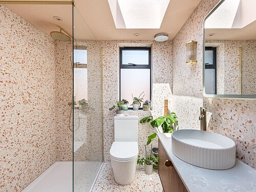 Location Creation:St John's Avenue:bathroom1