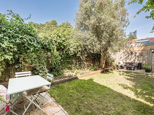 Location Creation:St John's Avenue:garden