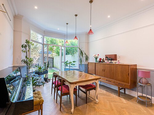 Location Creation:St John's Avenue:open dining2