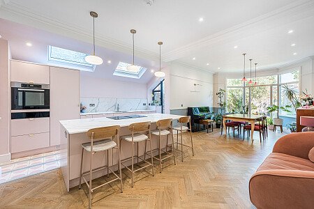 Location Creation:St John's Avenue:open kitchen