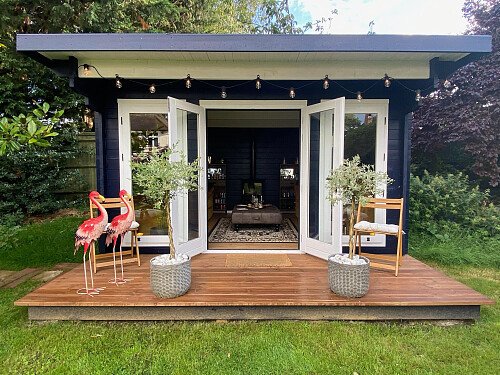 Garden cabin exterior
