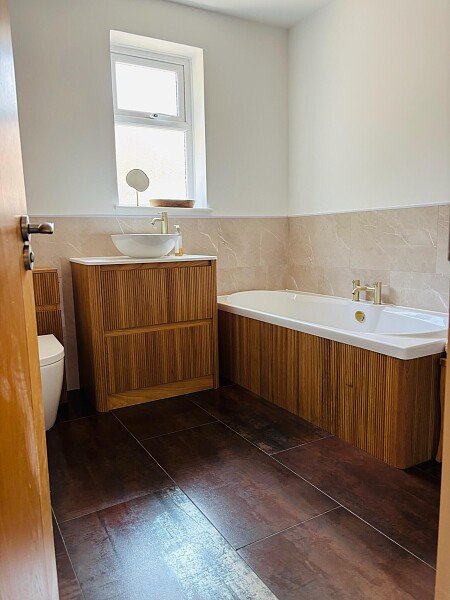 family bathroom bath