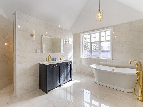 Field House MAster ensuite
