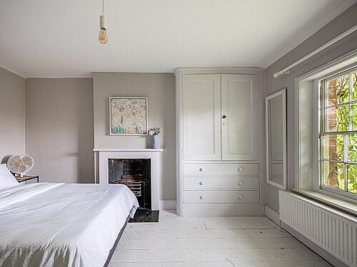 Location Creation: The Walled Garden:Bedroom 1