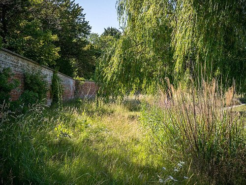 Location Creation: The Walled Garden:garden3