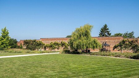 Location Creation: The Walled Garden:garden4