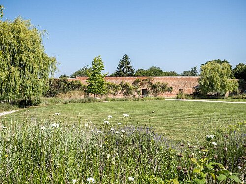 Location Creation: The Walled Garden:garden8