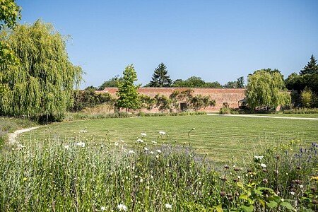 Location Creation: The Walled Garden:garden8