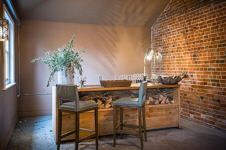 Location Creation: The Walled Garden:The Long Room bar 4