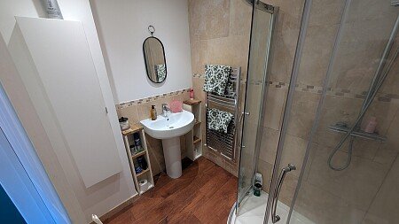 Ensuite 2
