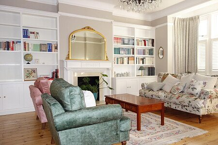 Front reception room 1