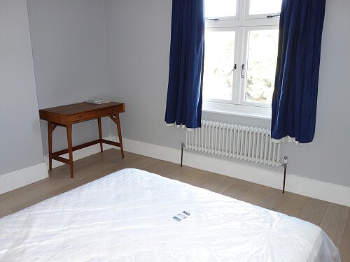Rear bedroom 2
