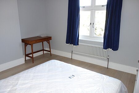 Rear bedroom 2