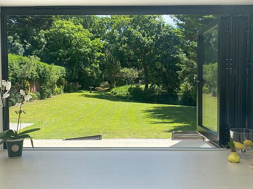 Picture window