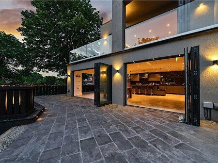 [www.airbnb.co.uk][51053]