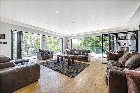 [www.airbnb.co.uk][330]2207ab53-f597-4422-b566-6d3a42bf970a