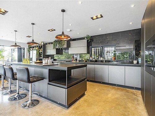 [www.airbnb.co.uk][478]aa74b3e5-8eeb-4c59-8a61-be9cd659988d