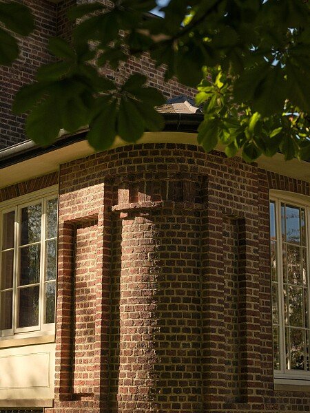 TH-CORNER
