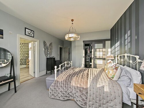 Corner House-02