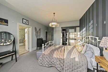 Corner House-02