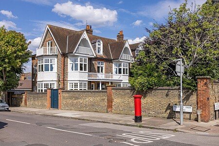 The Corner House, Vicarage Road, East Sheen, London, SW14 8RS-30
