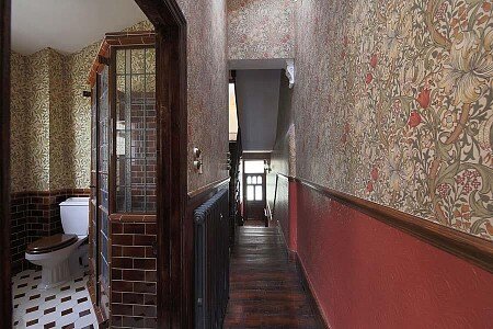 19hallway4