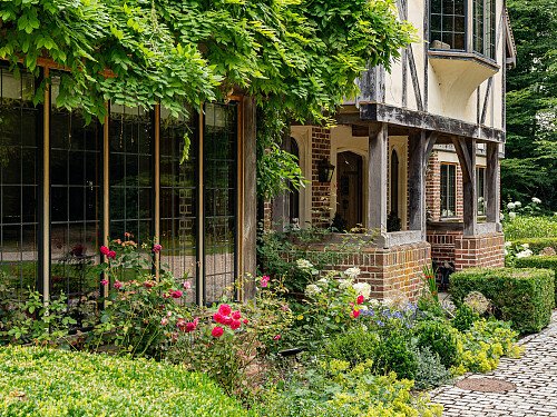 External-side angle front porch jpg