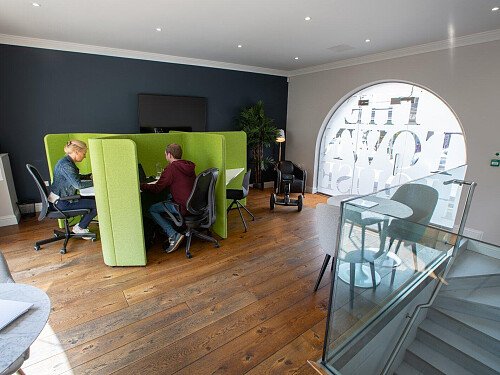 Hot_desking_small