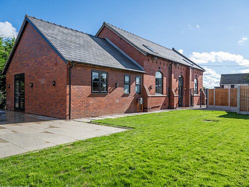 8 High Offley-055