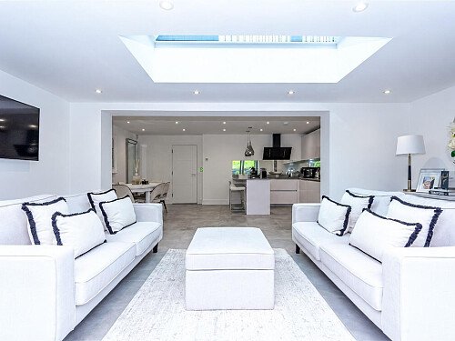 Lounge to kitchen