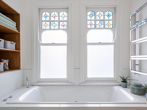 Location Creation: Ritherdon Road: bathtub