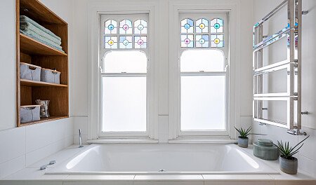 Location Creation: Ritherdon Road: bathtub