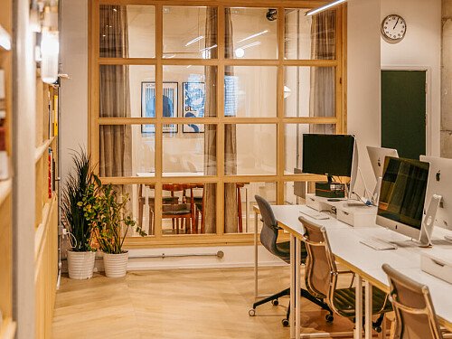 Industrial plywood finish - Filming Locations Locations Direct -27