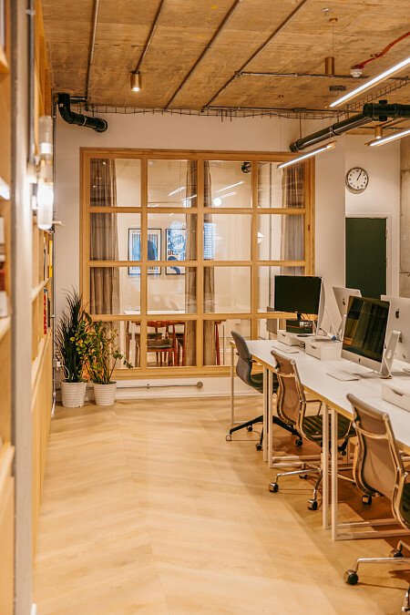 Industrial plywood finish - Filming Locations Locations Direct -27