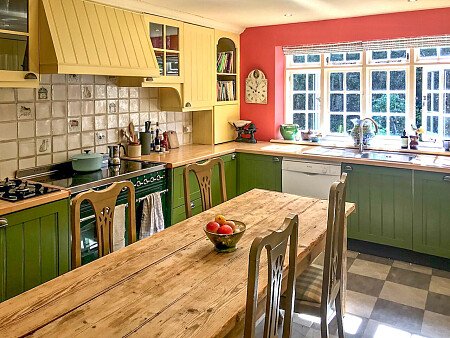 Traveller wagon period colourful cottage - Filming Locations Locations Direct -01