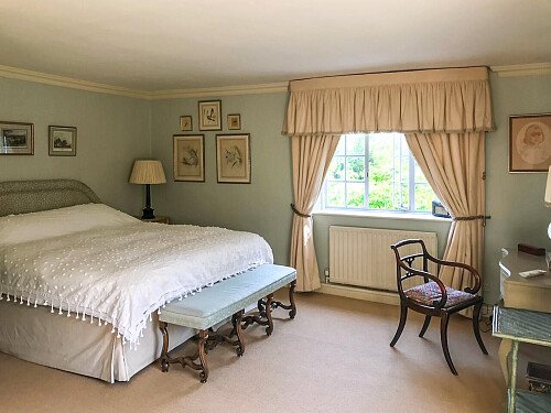 Traveller wagon period colourful cottage - Filming Locations Locations Direct -16