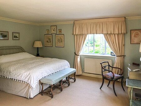 Traveller wagon period colourful cottage - Filming Locations Locations Direct -16