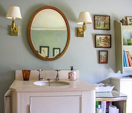 Traveller wagon period colourful cottage - Filming Locations Locations Direct -20