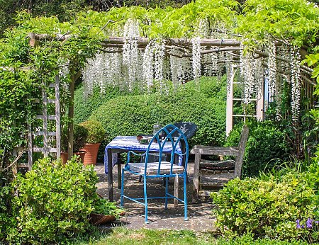 Traveller wagon period colourful cottage - Filming Locations Locations Direct -24