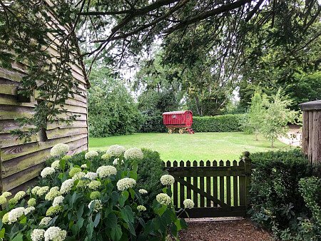 Traveller wagon period colourful cottage - Filming Locations Locations Direct -41