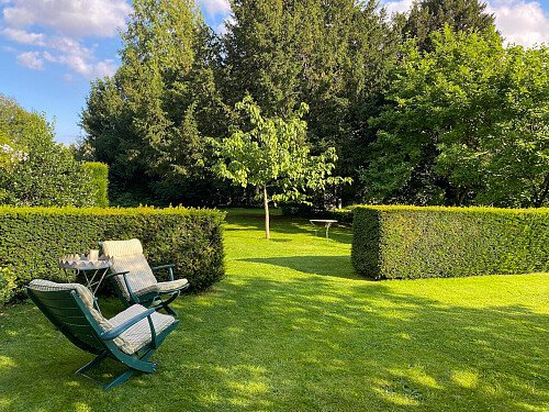 Traveller wagon period colourful cottage - Filming Locations Locations Direct -43