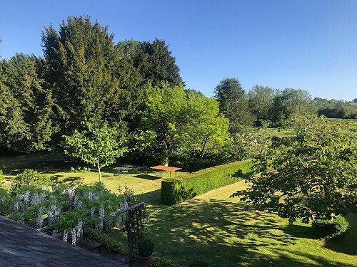 Traveller wagon period colourful cottage - Filming Locations Locations Direct -53