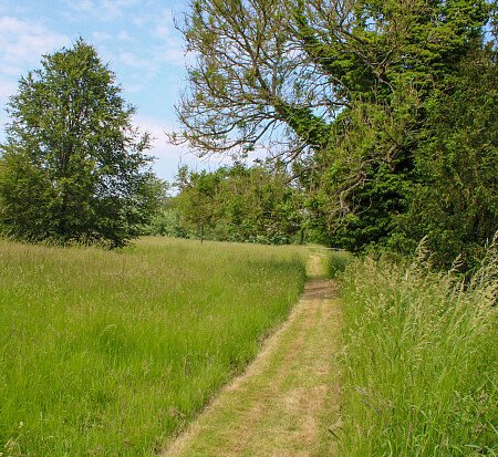 Traveller wagon period colourful cottage - Filming Locations Locations Direct -63