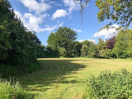 Traveller wagon period colourful cottage - Filming Locations Locations Direct -66