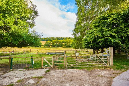 0919 -  filming photoshoot location-107