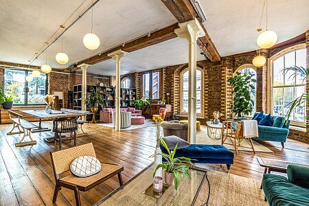 1030 -  filming photoshoot location-01